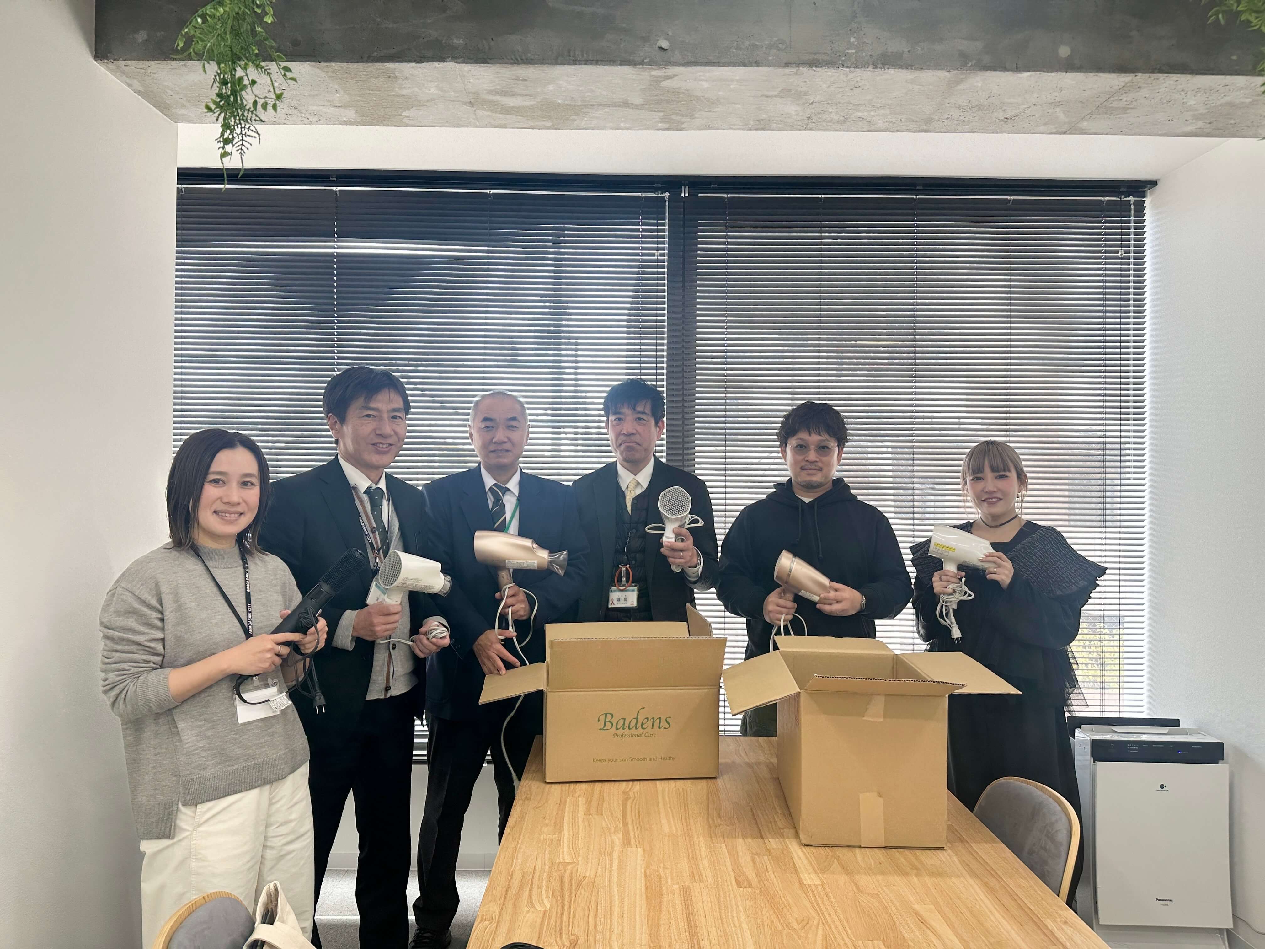 ドライヤー寄付贈呈式の様子